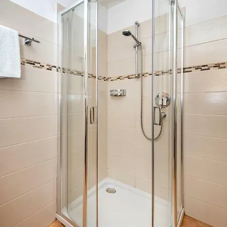 Apartment Summercard And Free Parking Included *